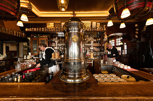 Le bar de la Brasserie de l'Isle Saint-Louis